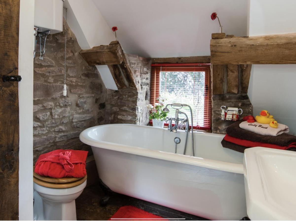 Ty Fferm Hen, Ancient Farmhouse, Coity Bach Talybont-on-Usk Екстериор снимка