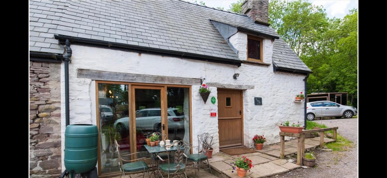 Ty Fferm Hen, Ancient Farmhouse, Coity Bach Talybont-on-Usk Екстериор снимка